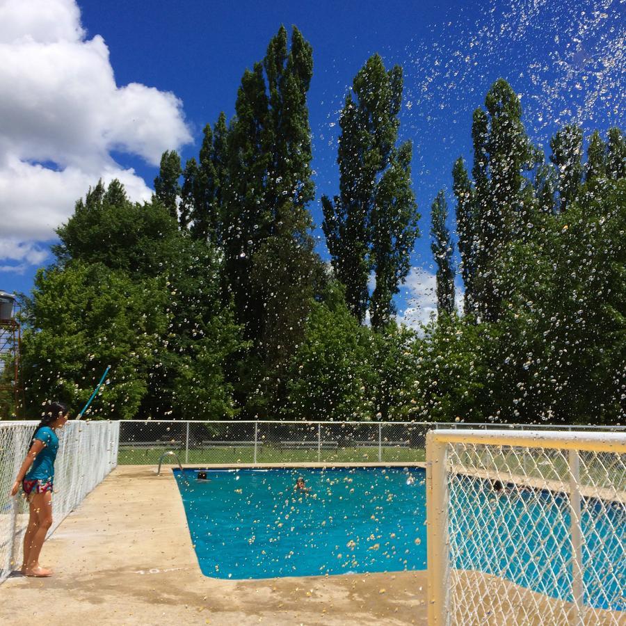 Camping & Hospedaje Rio Laja El Manzano  Eksteriør bilde