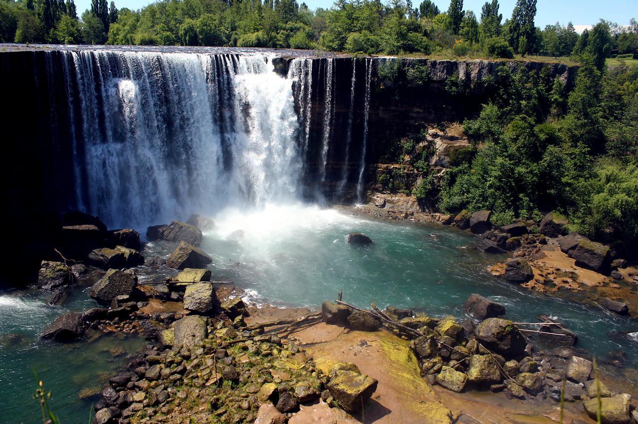 Camping & Hospedaje Rio Laja El Manzano  Eksteriør bilde