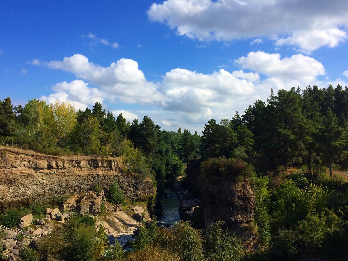 Camping & Hospedaje Rio Laja El Manzano  Eksteriør bilde